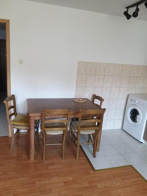 Nice Apartment On Quite Location Near City Center Split Dış mekan fotoğraf
