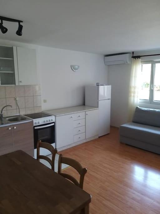 Nice Apartment On Quite Location Near City Center Split Dış mekan fotoğraf
